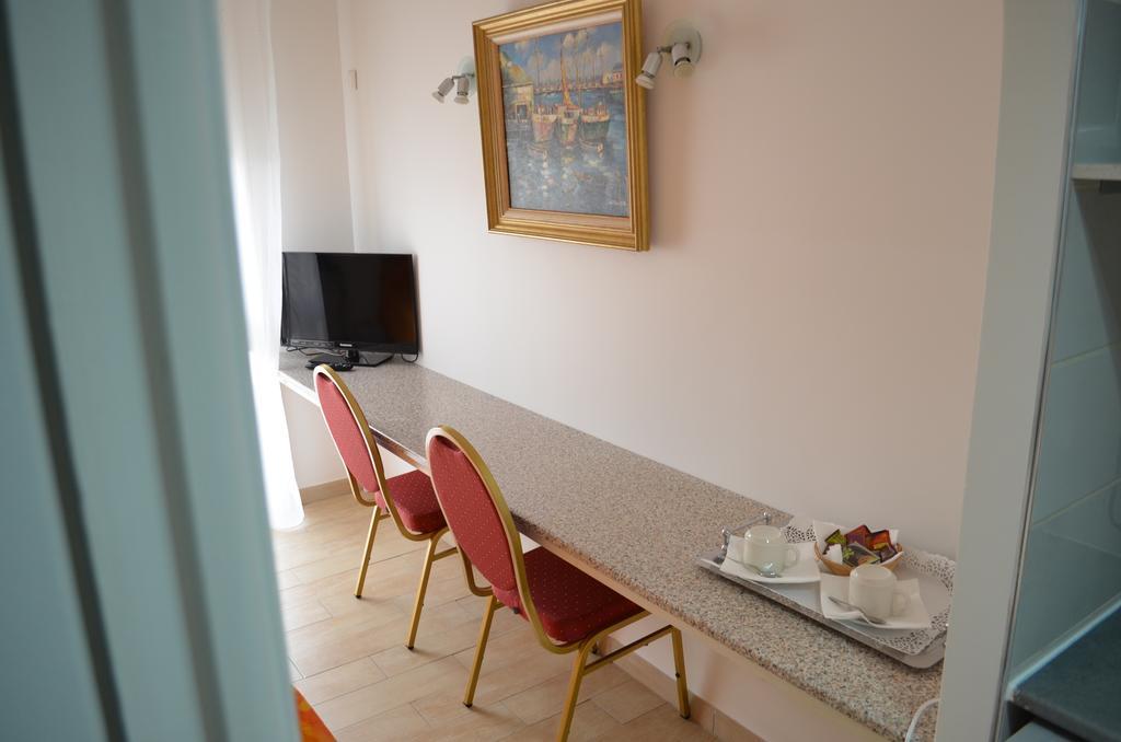 L'Abribis Hotel เฟอร์มินี ห้อง รูปภาพ